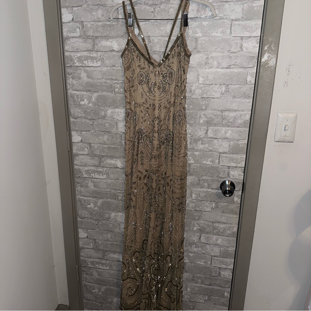 women's Theia sequin embellished dress sz 4